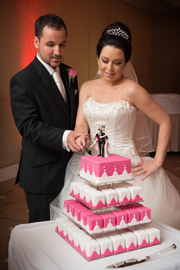 Cutting the wedding cake