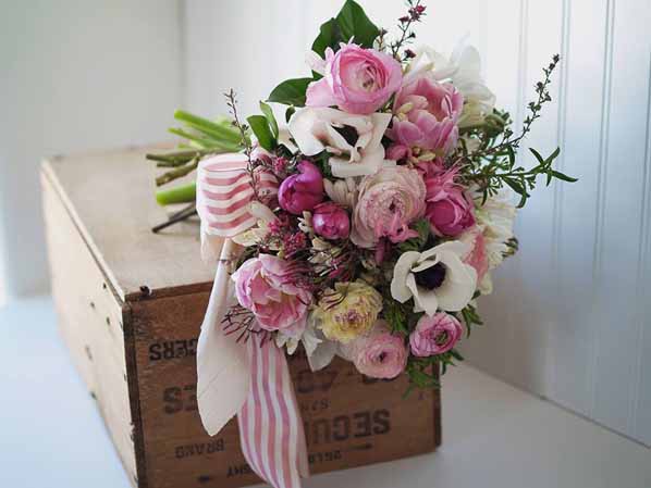 Pink rustic wedding bouquet
