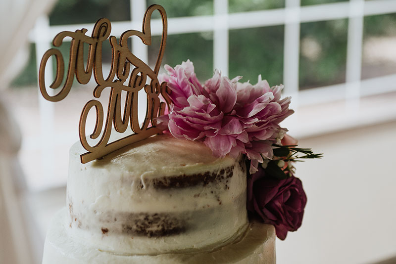 Mr & Mrs Cake Topper.